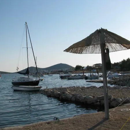 Kamp Plava Laguna, Drage Kemp