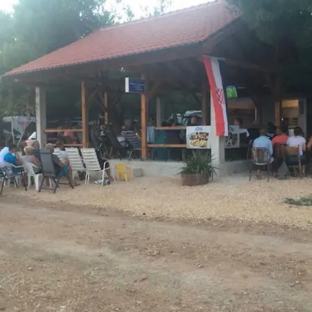 Kamp Plava Laguna, Drage Kemp Zadar